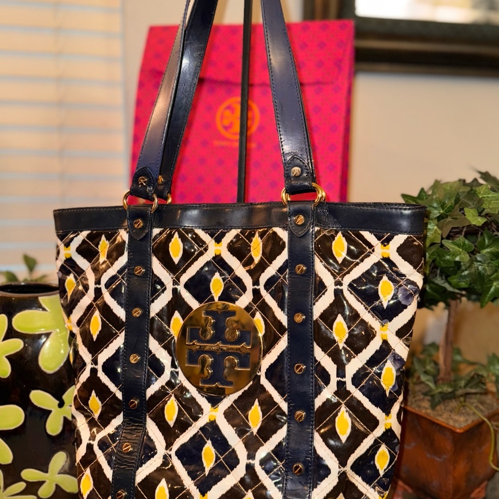 Tory Burch “Ikat” Shopper Navyand White Geometric Tote